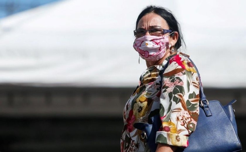 Uso de máscara é decisivo no combate à pandemia durante reabertura econômica em AL