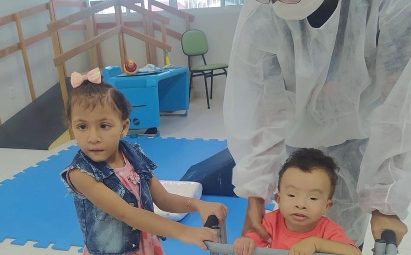 Em Penedo, pais de crianças autistas lutam para manter tratamento gratuito dos filhos