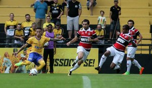 Santa Cruz estraga aniversário do Criciúma e vence de virada em SC