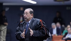 Julgamento de Bolsonaro, dia 2: advogados de ex-presidente e generais questionam provas da trama golpista, delação de Cid e conduta de Moraes