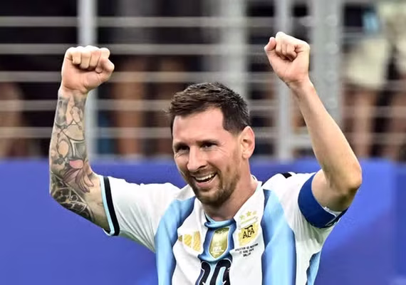 Messi marca mais dois, chega a 18 gols e é maior artilheiro da história das Copas