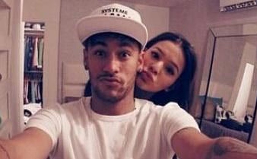 Neymar tira quadro de Bruna Marquezine de sua casa