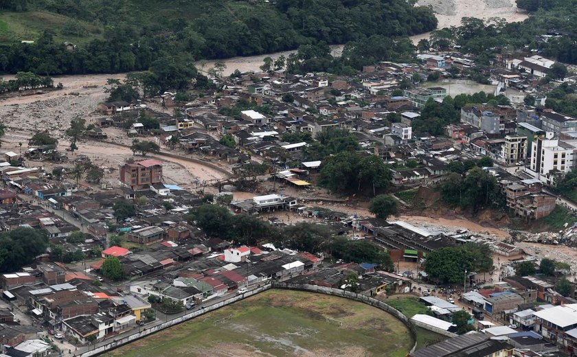 Colômbia busca sobreviventes após deslizamentos que deixaram mais de 250 mortos