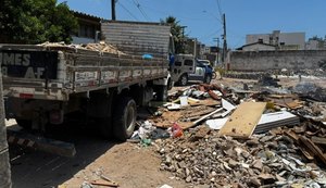 Operação Cidade Limpa coíbe descarte irregular de entulhos no Prado