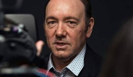 Polícia diz ter prova em vídeo de ataque sexual de Kevin Spacey a jovem em bar