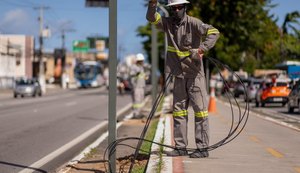 Saiba como acionar a Ilumina Maceió pelo app, 156, 0800 e outros canais de atendimento