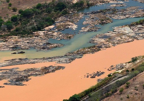 ANA diz que está monitorando onda de rejeitos da barragem