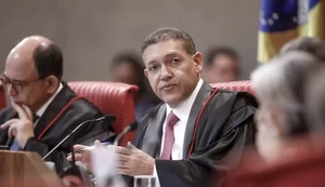 Presidente do TSE reclama de interferência em decisões da Corte