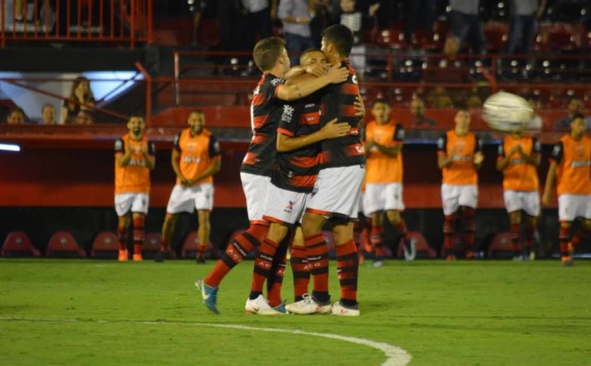 Atlético-GO vence São Bento em casa e segue com chances de subir