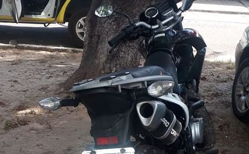 Guarnição do BPTran recupera motocicleta roubada na Ponta Grossa