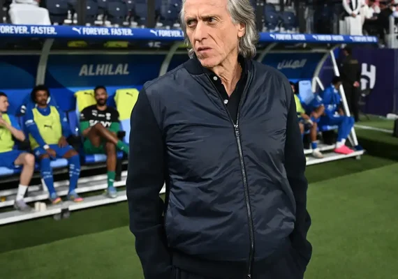 Jorge Jesus deixa o comando do Al-Hilal e está livre no mercado