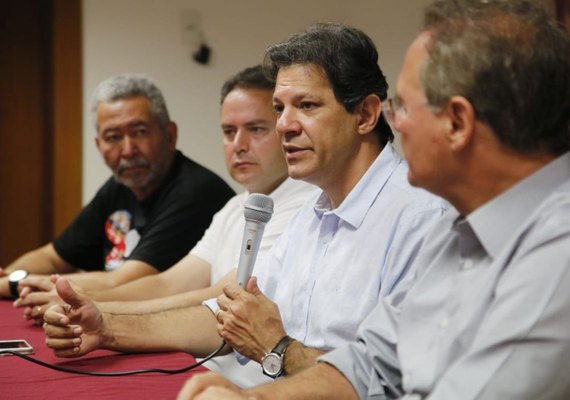 Em Maceió, Haddad ressalta o empenho do Senador Renan na defesa de Lula