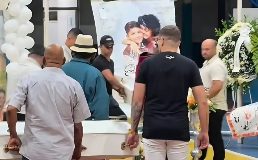 Irmãos mortos em atropelamento em Diadema são sepultados em Taquarana