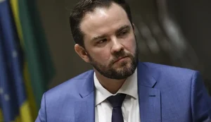 Projetos de lei renderão ao governo o mesmo que MP alternativa a IOF