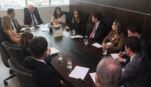 TRE e WhatsApp discutem fake news