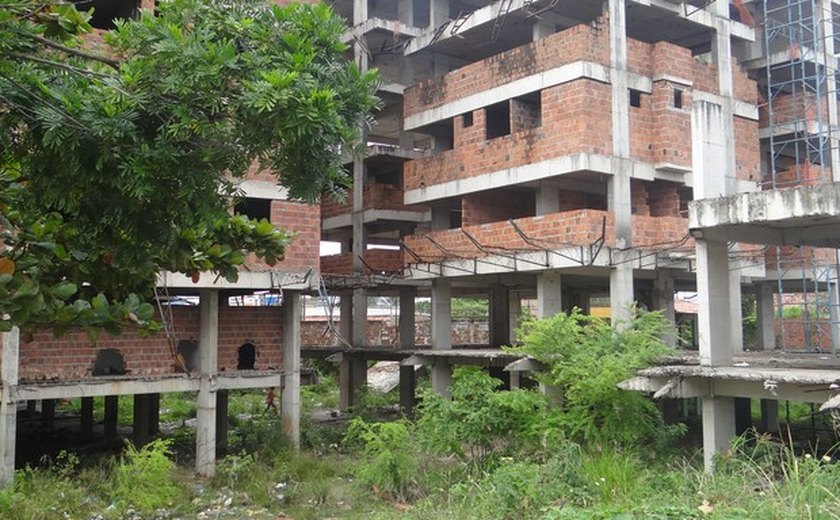 Prédios abandonados: MP/AL havia feito audiências e Recomendação ao Município de Maceió