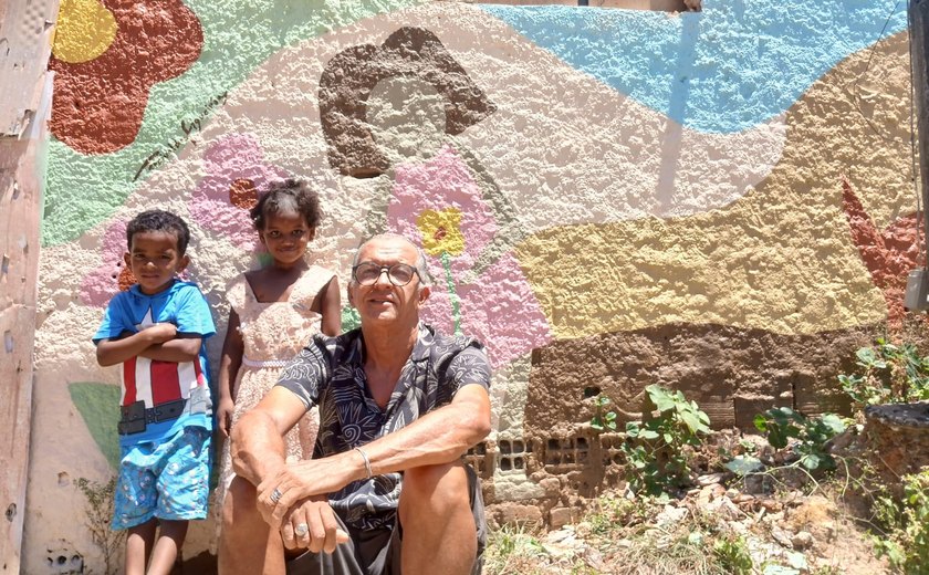 Colorindo a Vila transforma mirante da Vila Emater 2 com mural inspirado nas brincadeiras da infância