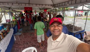 Feira Agrária movimenta Praça Central de Branquinha