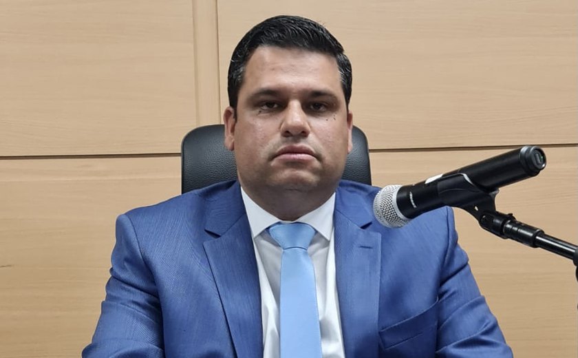 Em nova decisão, juiz anula atos de Thiago ML na presidência da Câmara de Arapiraca