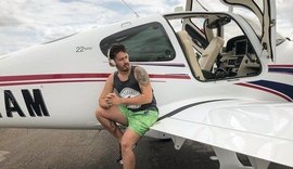 Carlinhos Maia compra jatinho particular milionário
