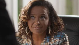 Martha descobre que Regina contratou um michê para roubar sua fortuna e lhe dá uma surra