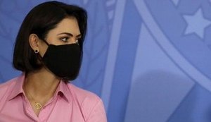 Primeira-dama Michelle Bolsonaro anuncia ter testado negativo para covid-19