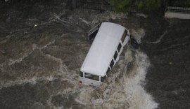 Chuva em São Paulo deixa capital com alagamento e vias interditadas