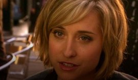Veja teaser de série sobre culto sexual que envolveu atriz de Smallville