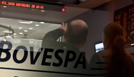 Bovespa tem dia instável, com cenário corporativo no radar