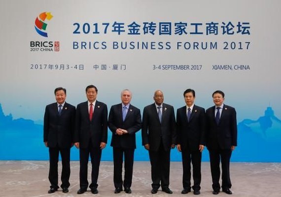 Governo planeja abrir escritório do Banco do Brics no país