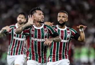 Em um clássico movimento, Fluminense derrota Flamengo no Maracanã