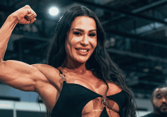 Musa fitness e ex-BBB Gracyanne Barbosa vira evangélica e frequenta igreja de Silas Malafaia