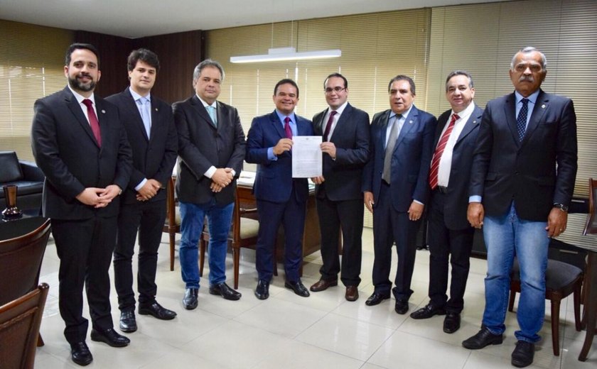 Comissão de Meio Ambiente da ALE apresenta carta direcionada a Jair Bolsonaro