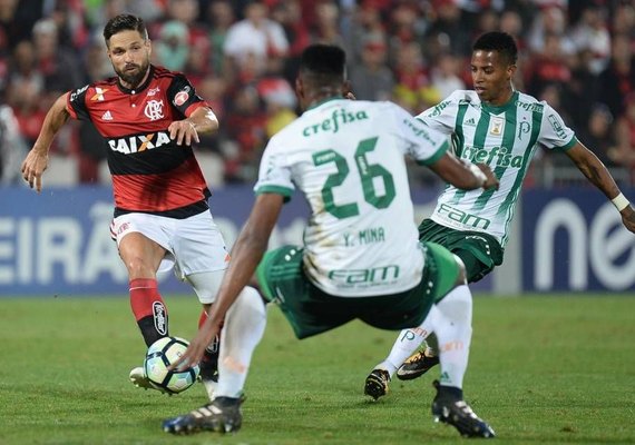 Palmeiras e Flamengo empatam e veem rivais mais longe