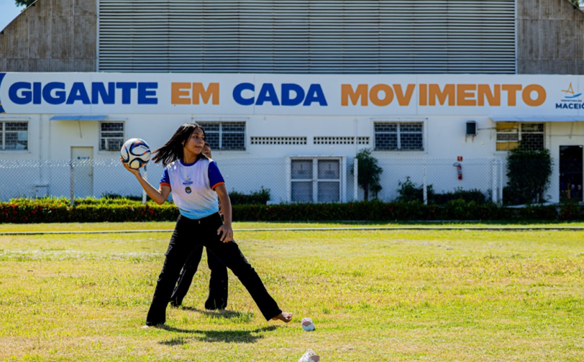 Sábado de Lazer no Gigantão reúne 300 estudantes da rede municipal em manhã de esporte e diversão