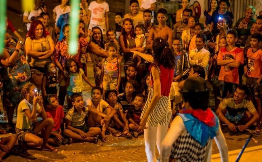 Festival de Artes Cênicas de Alagoas movimenta a Praça Sinimbu