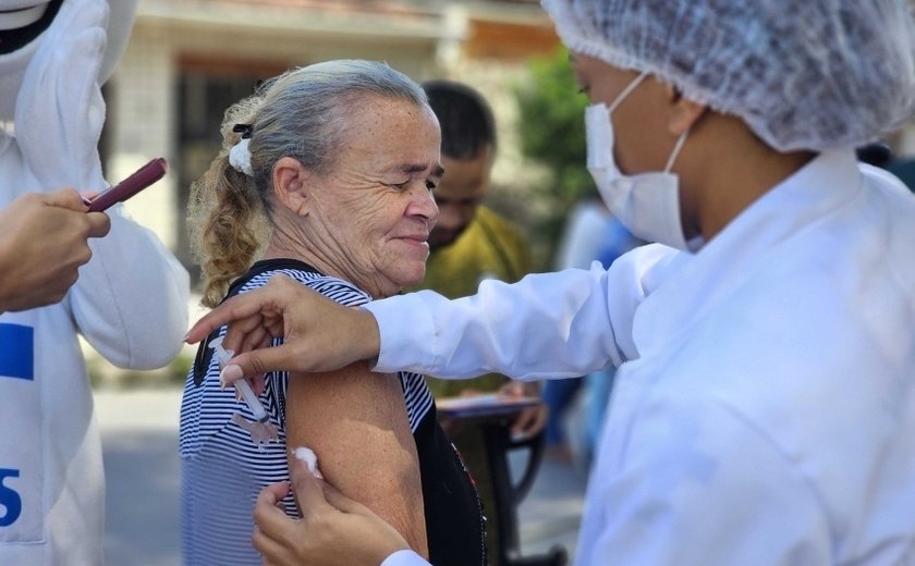 Saúde de Maceió promove vacinação contra a influenza no Parque do Centenário
