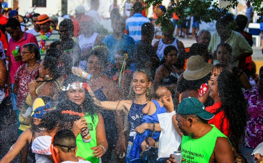 Confira a programação do Carnaval para este domingo em Maceió
