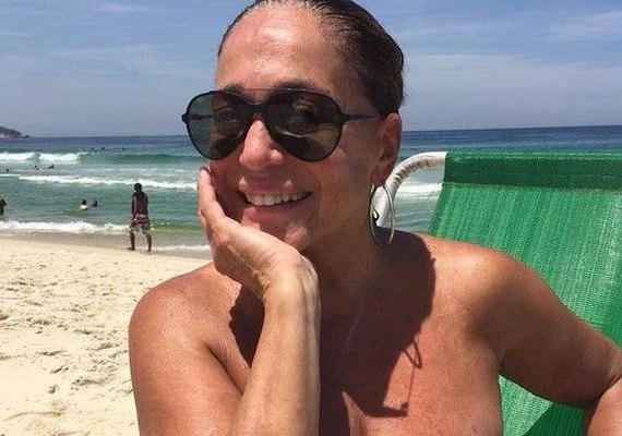 Sem maquiagem na praia, Susana Vieira causa rebuliço na internet