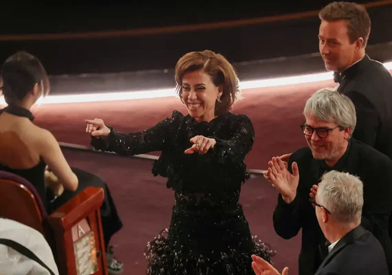 Autoridades comemoram Oscar e elogiam atuação de Fernanda Torres