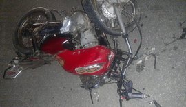 Dois homens morrem em colisão envolvendo uma moto e um carro na AL-220