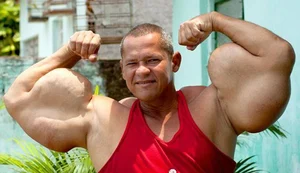 Morre Arlindo Anomalia, conhecido como Popeye Brasileiro, aos 55 anos