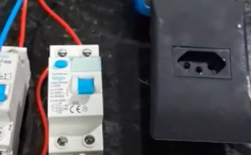 Equipamento que pode salvar vidas: eletricista demonstra como o IDR previne choques elétricos