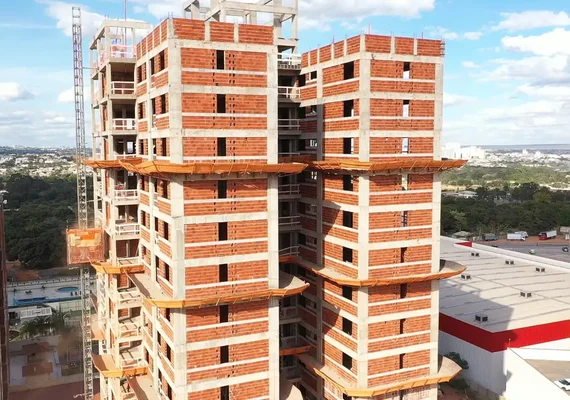 Demanda por mão de obra segue aquecida na construção civil