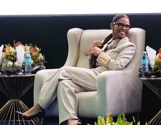 Dentista alagoana participa de evento internacional em Angola e destaca impacto da saúde oral na qualidade de vida