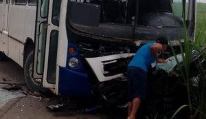 Grave acidente deixa dois mortos em Porto Calvo