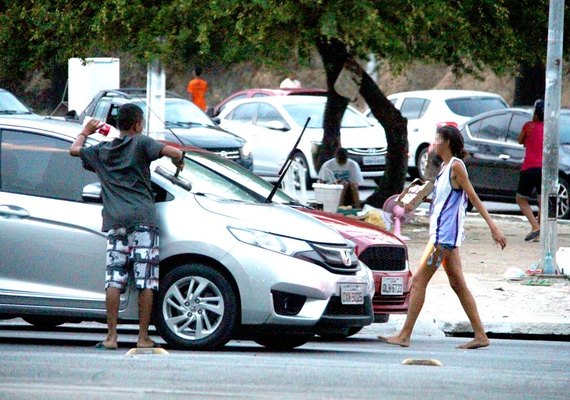 No atual sistema previdenciário, aposentados na ativa devem contribuir