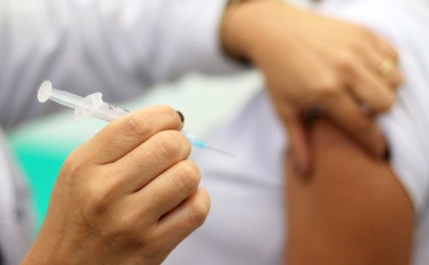 MPE aciona 14 municípios para adotarem plano de vacinação