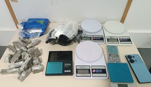 Denúncia anônima leva Polícia Militar a apreender um quilo de droga na Ponta Grossa