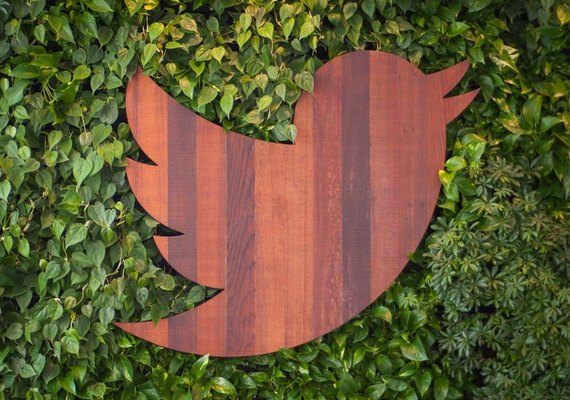 Twitter anuncia botão que separa tweets recentes dos destacados na página inicial